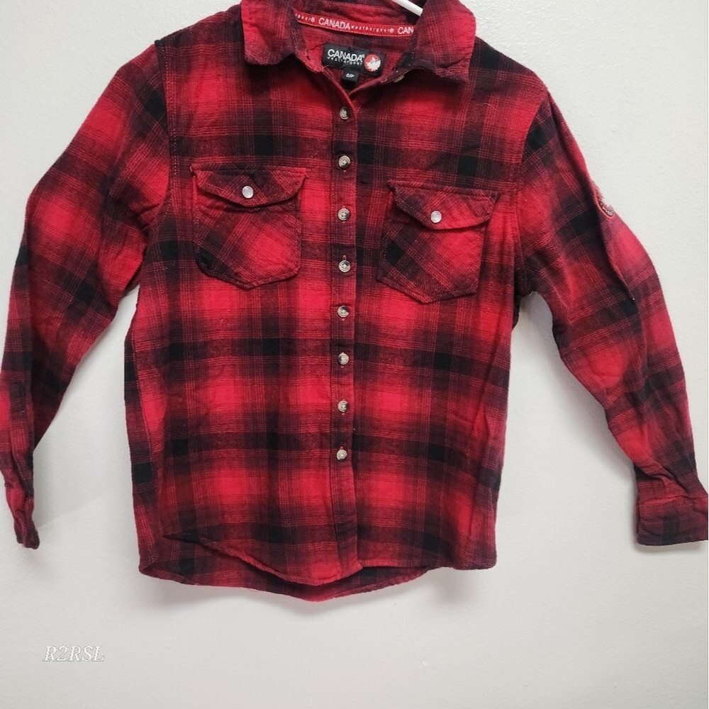 Canada Weathergear red  pearl snaps button down flannel womens s/p